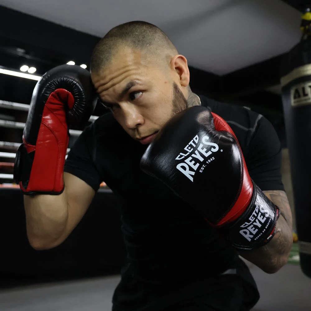 Cleto Reyes High Precision Boxing Gloves Black/Red - Image 4