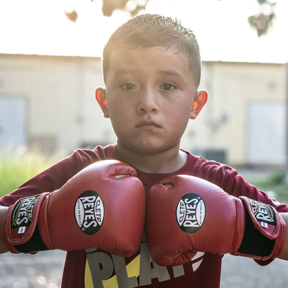 Cleto Reyes Youth 6oz Boxing Gloves Red - Image 4