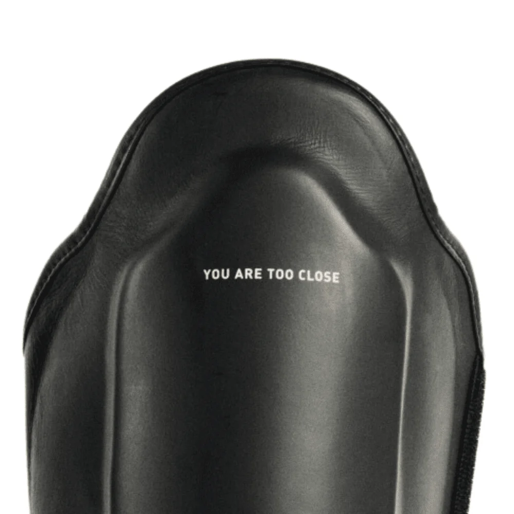 UNIQ Technical Shin Guards Black - Image 3